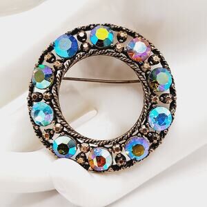 Vintage Weiss Aurora Borealis Rhinestone Wreath Brooch Gold Tone 1.75 Inch